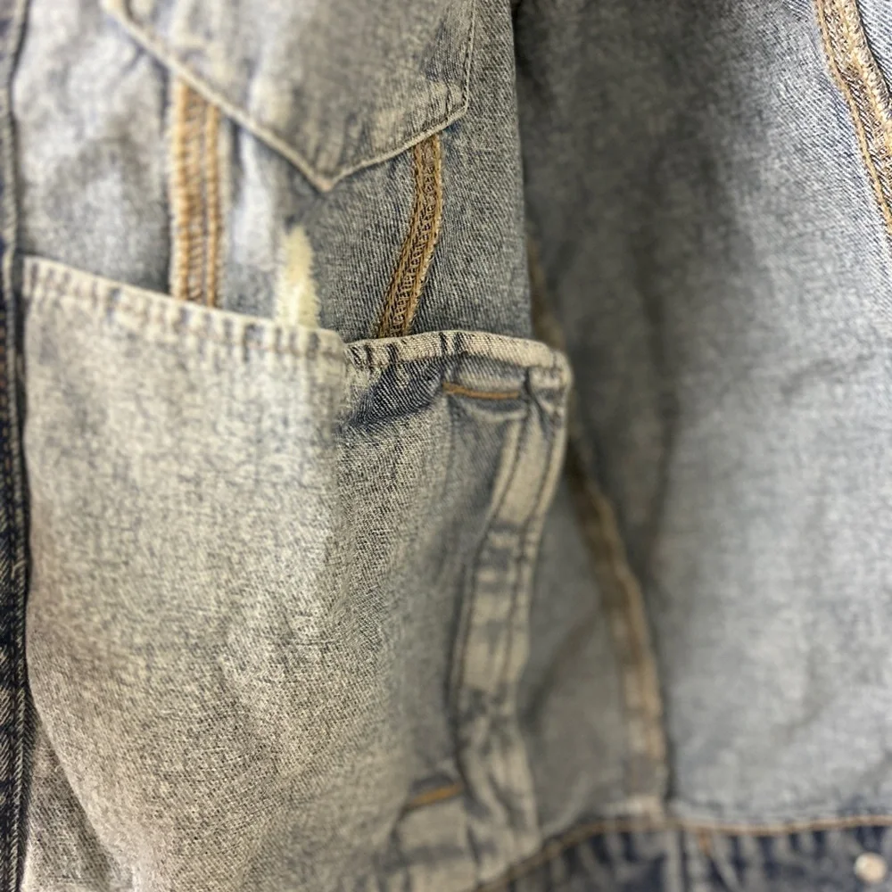 Highway Jeans Distressed Denim Jacket womens size small‎